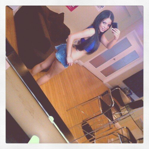 twitmytwat tweet of the day yuriluv %tag @YuriLuv tweets cute booty shorts #selfpics from behind the scenes at her shoot