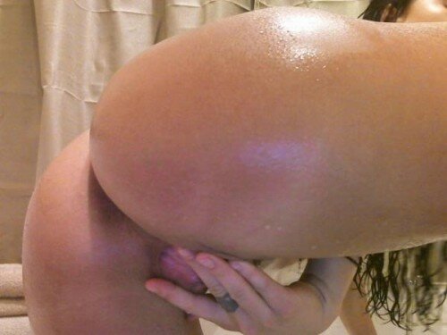 briannafrost %tag @briannafrost tweets #WETPUSSYWEDNESDAY pic! big booty and spread twat